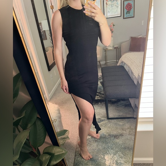 LAmade Dresses & Skirts - LAmade Black Sleeveless Dress